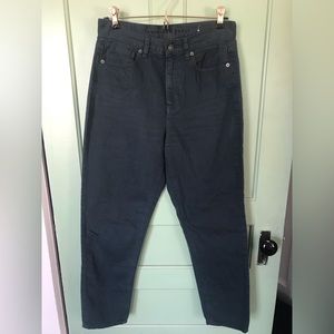 American Eagle Mom Jeans Size 4- Forest Green.